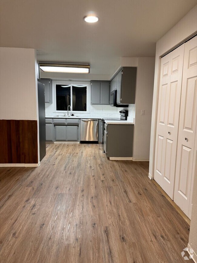 Cheap Stonecreek Apartments for Rent Central Point, OR 2 Rentals