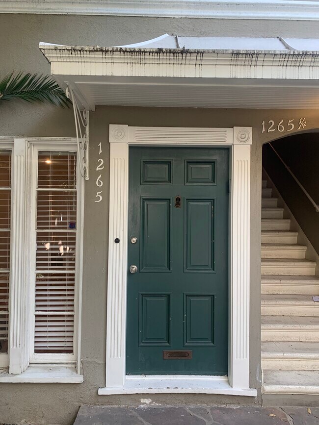 Building Photo - 1265 N Crescent Heights Blvd