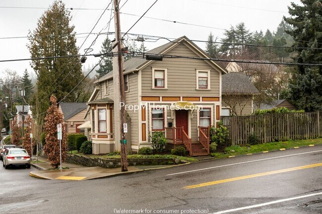 Building Photo - 1106 S Gibbs St