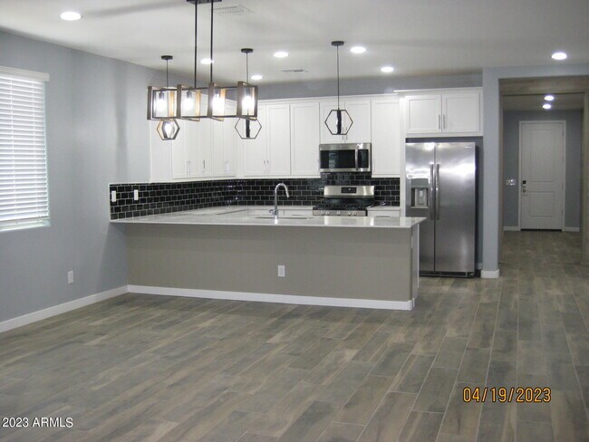 Building Photo - 3155 E Wild Dr