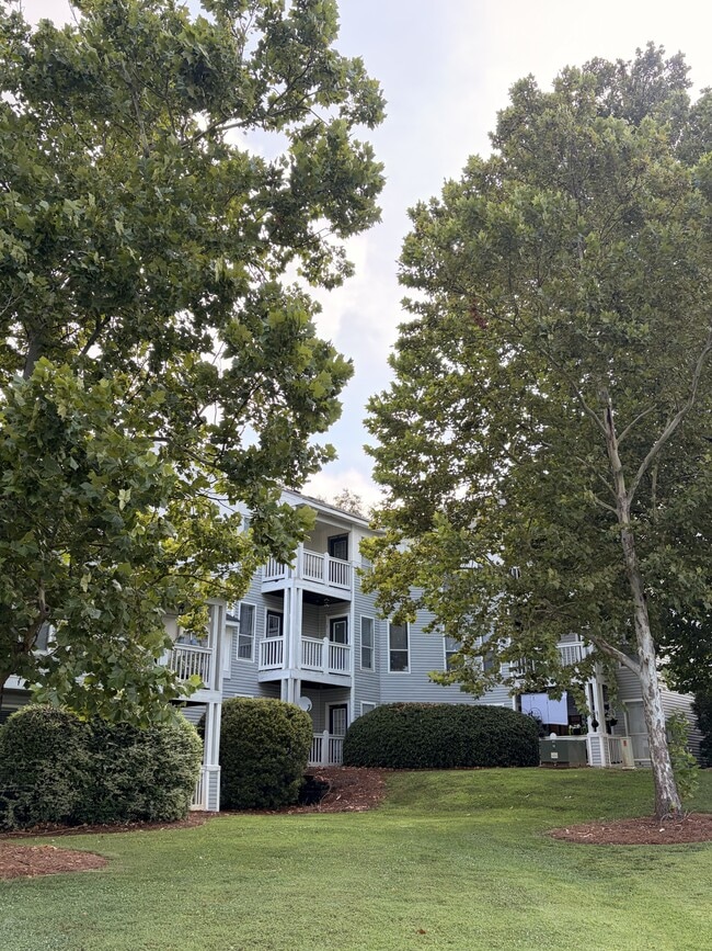 Building Photo - 28 Hamiltons Harbor Dr