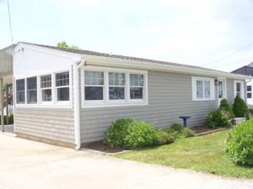 Building Photo - 46 Pocono Rd