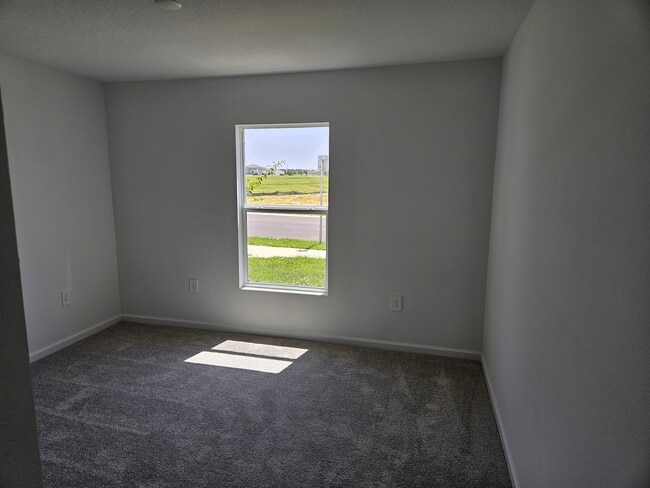 Room 1 - 2414 McKinley Dr