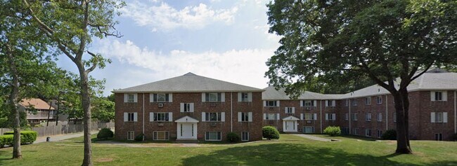 Foto del edificio - Hyannis 2 Bedroom - West Main St