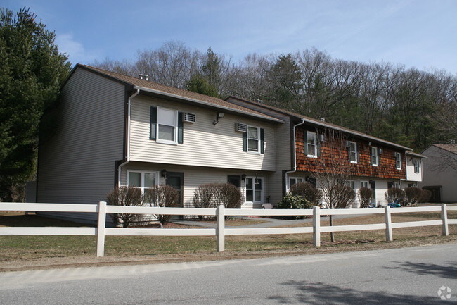 Building Photo - The Village at Killingly