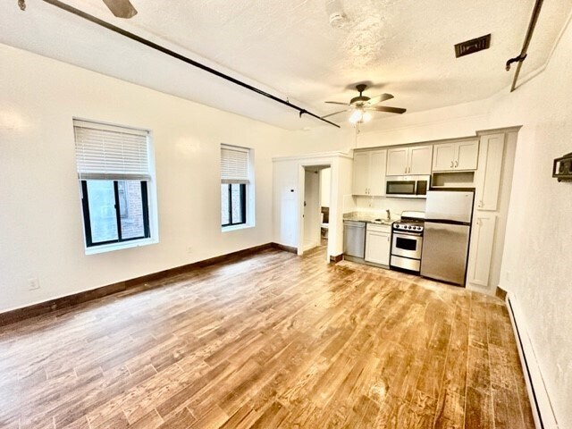 Foto del edificio - 223 Endicott St