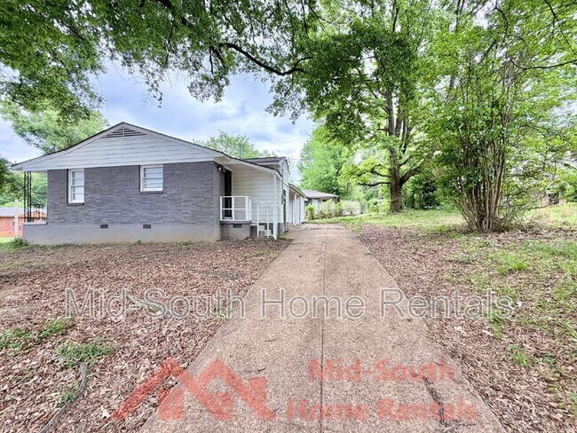 Building Photo - 2147 Pamela Dr