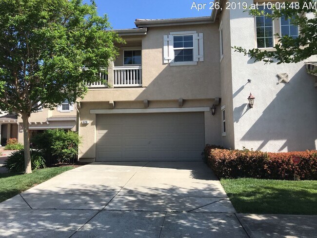 Foto del edificio - Westlake Winner... Walk to Parks & Schools 3 Bedroom 2.5 Baths