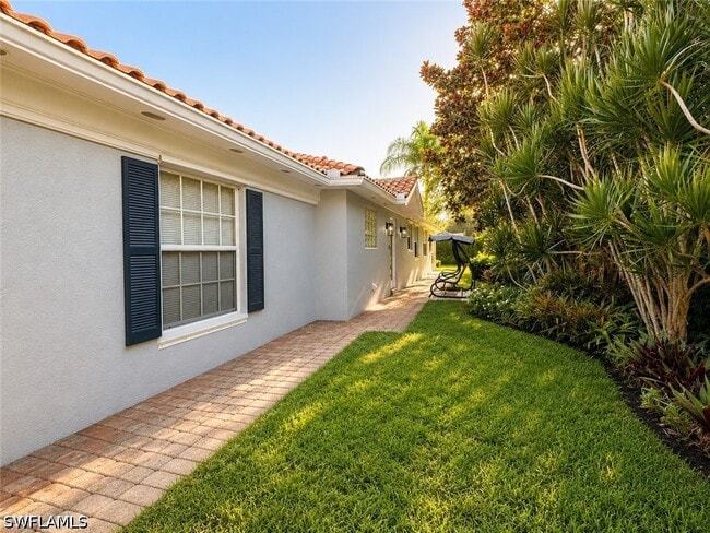 Building Photo - 4907 Lasqueti Way