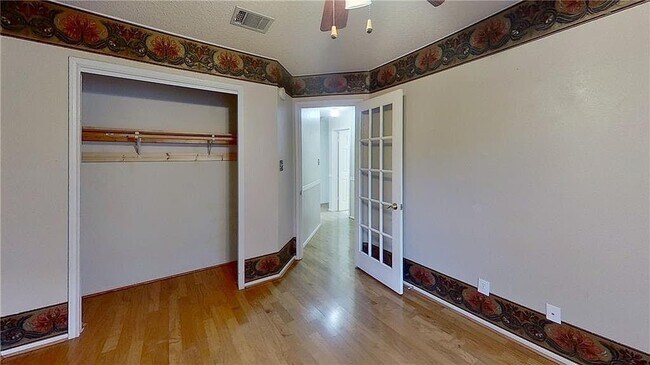 Building Photo - 1413 Hollow Tree Blvd