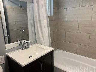 Foto del edificio - 15448 Parthenia St