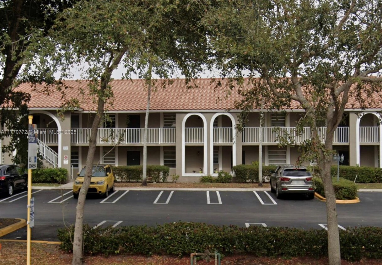 Primary Photo - 11213 Royal Palm Blvd