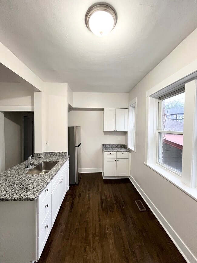 Building Photo - 4108 W Henderson St