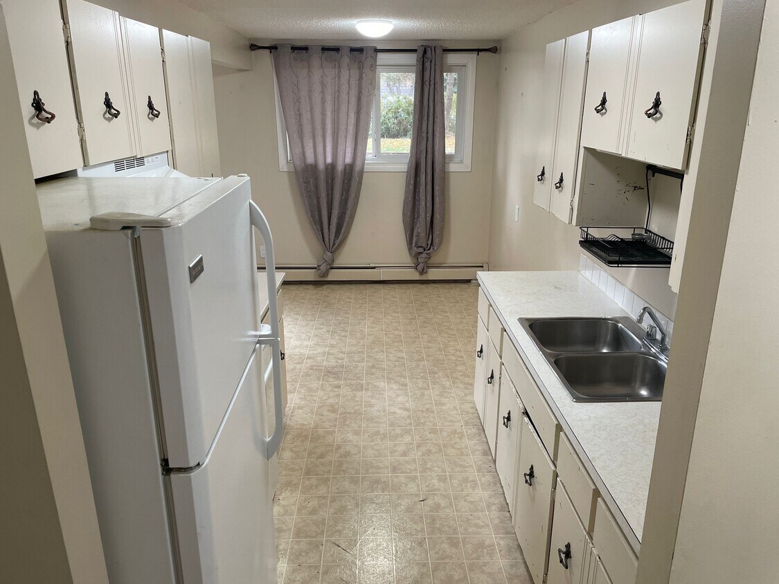 Photo principale - 4507-144 44 Ave