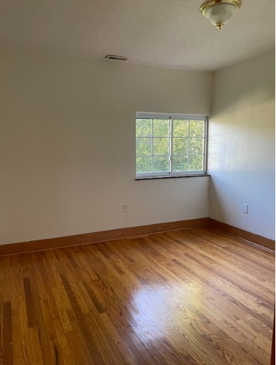 Building Photo - 5405 Alpine Dr
