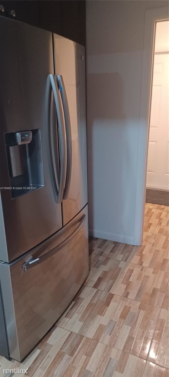Building Photo - 3 br, 2 bath House - 539 S Rainbow Dr # 539