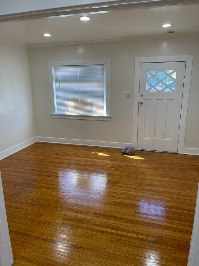 LIVING ROOM - 1746 Martina Ave