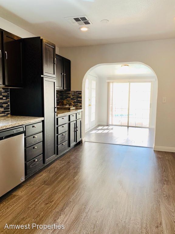 Foto del edificio - 3 br, 2.5 bath House - 1100 Holliston Circle