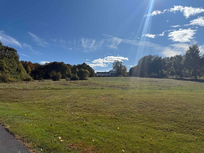 Foto del edificio - 69 Putney Hill Rd