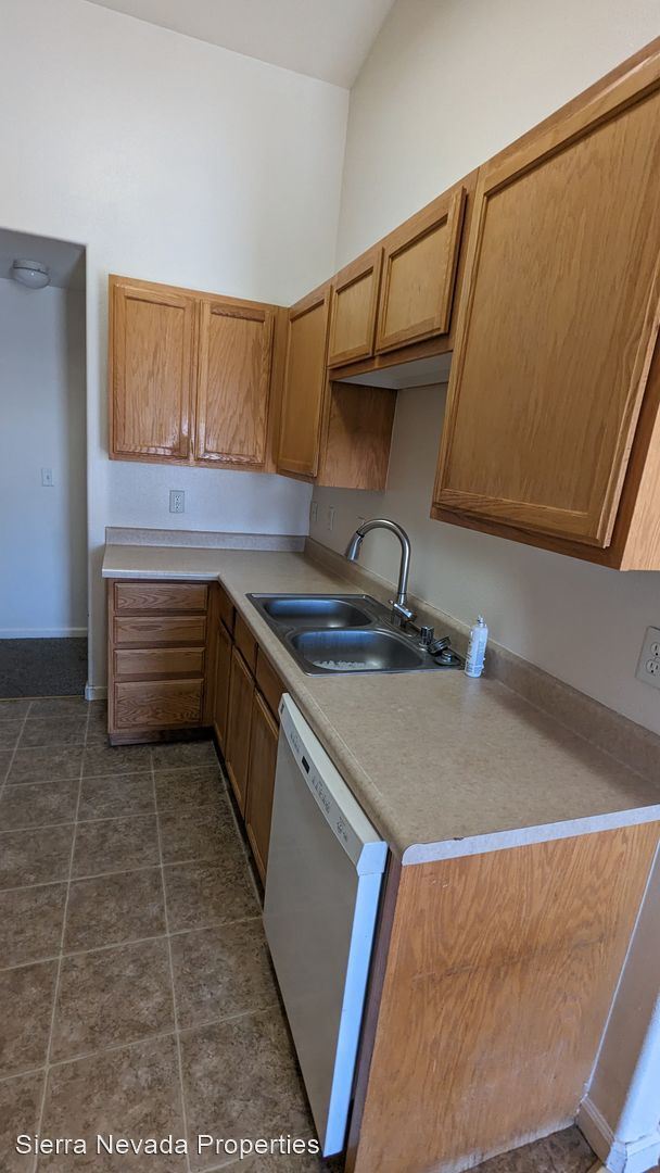 Building Photo - 4 br, 2 bath House - 1144 Courtney Marie Ln