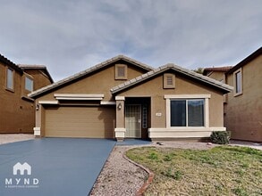 Building Photo - 1034 E Saddle Way