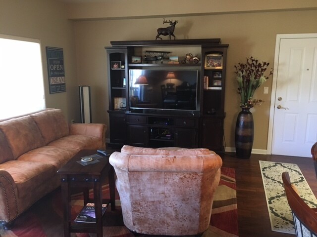 Foto del edificio - 367 River View Dr