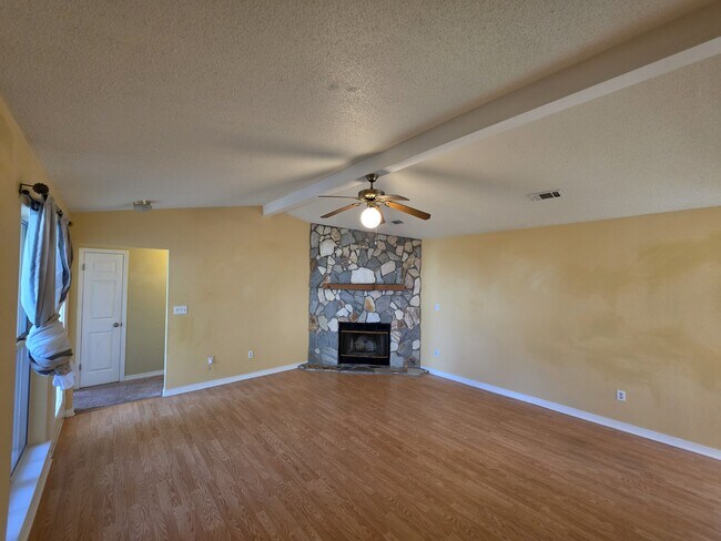 Foto del edificio - 148 Meadowbrook Ct