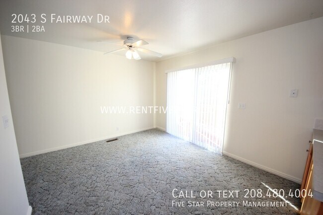 Foto del edificio - 2043 S Fairway Dr