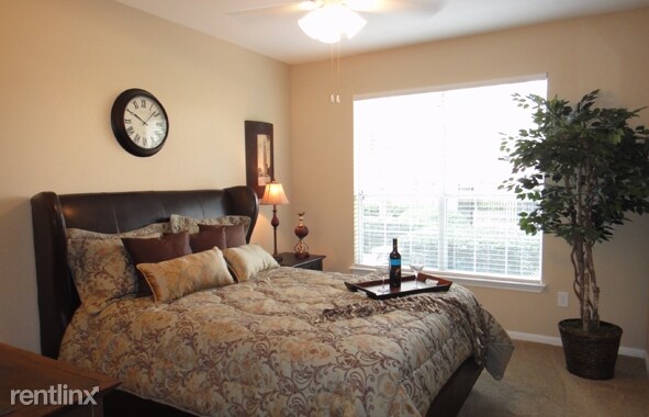 Foto principal - 430 Buckingham Rd