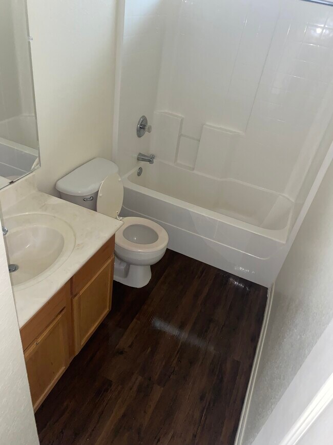Foto del edificio - 416 Brittney Way