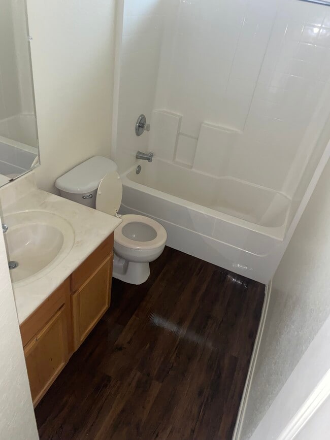 Building Photo - 416 Brittney Way