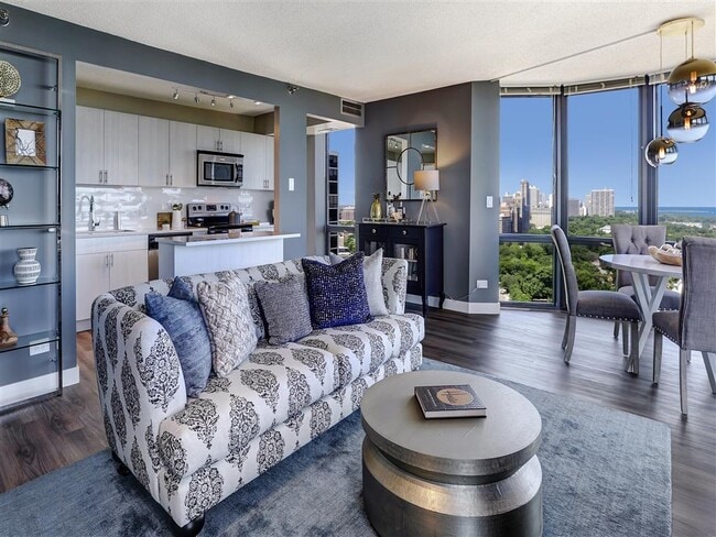 Building Photo - Eugenie Terrace on the Park