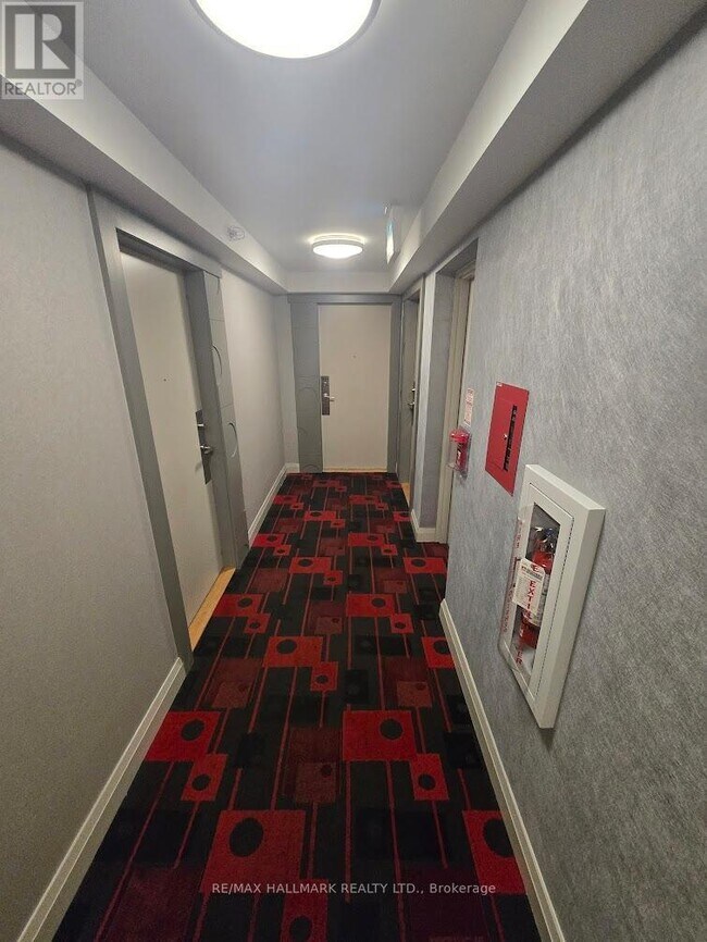 Photo du bâtiment - 30 Meadowglen Pl