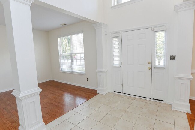 Building Photo - Gorgeous 5 Bedroom Rental in Virginia Beach