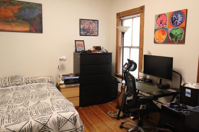 Foto del edificio - 4.0 bedroom in Cambridge Massachusetts 02140