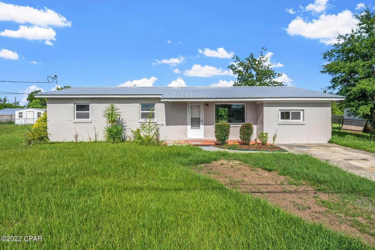 Primary Photo - 162 N Anita Dr