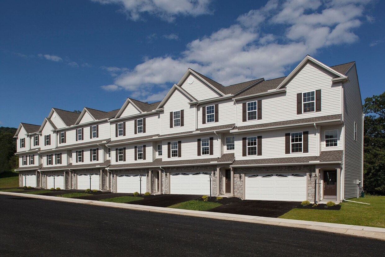 Brand New Luxury Townhome House Rental in Harrisburg, PA