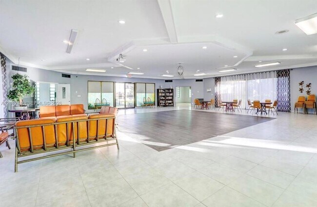 Foto del edificio - 5031 W Oakland Park Blvd