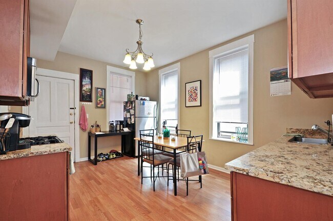 Foto del edificio - 2318 W Palmer St