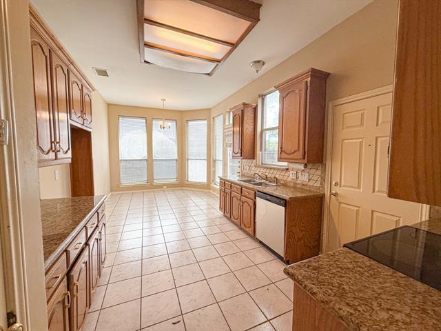 Foto del edificio - 8902 Bayshore Ln