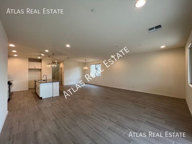 Building Photo - 13046 N Murray Drive