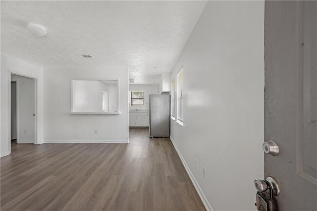 Foto del edificio - 233 Tanglewood Dr