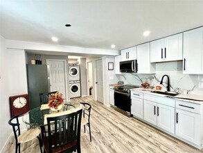 Building Photo - 126 W Main St