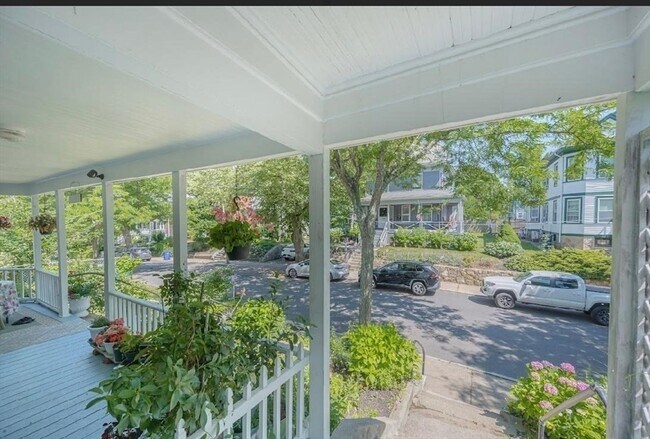 Building Photo - 113 Aldrich St