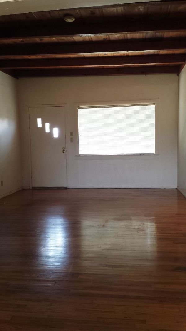 Foto del edificio - 260 N 6th St