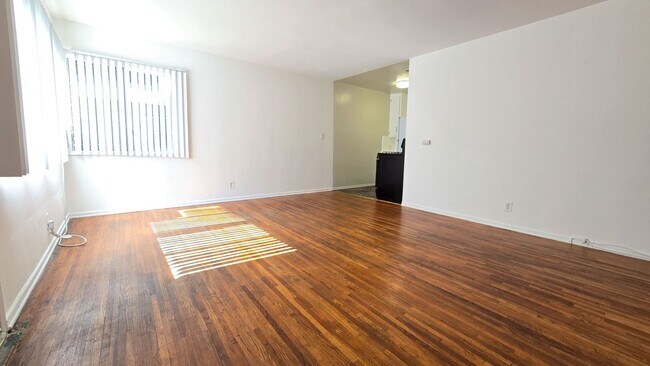 Foto del interior - 652 Veteran Ave