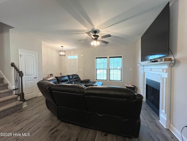 Foto del edificio - 1295 Reservation Rd
