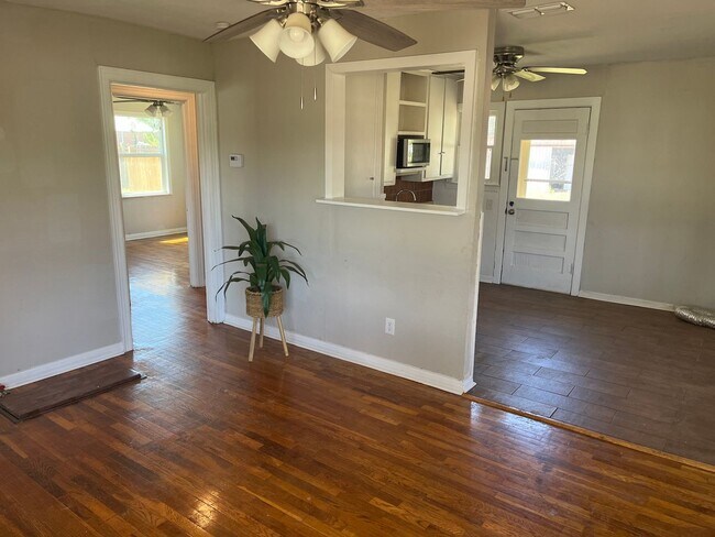 Foto del edificio - Merkel TX; 2/1 corner lot!