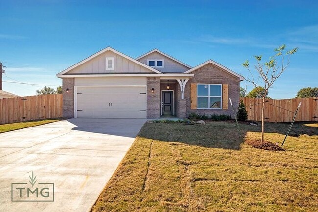 Building Photo - Naples: Your Stylish Haven in Owasso