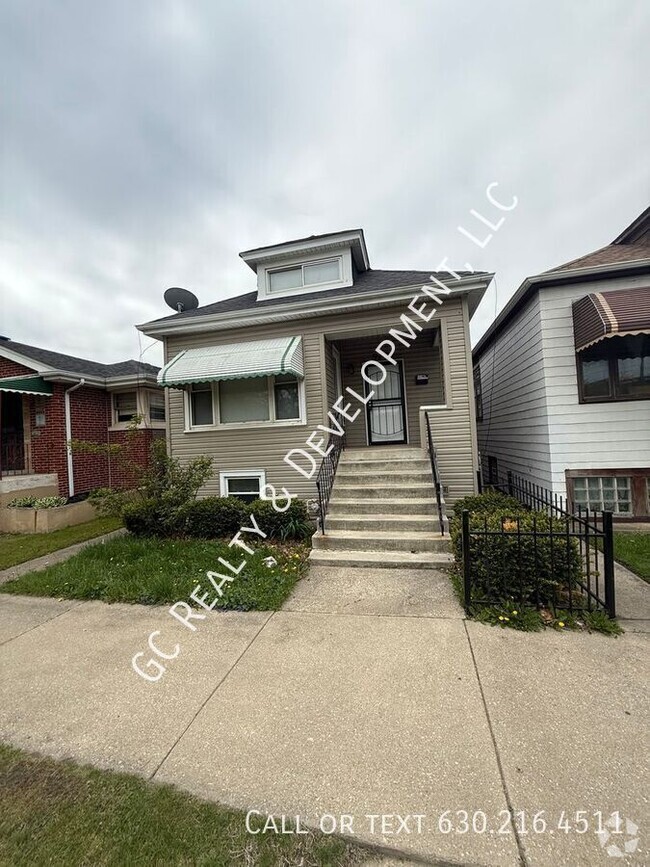 Building Photo - 9232 S Anthony Ave